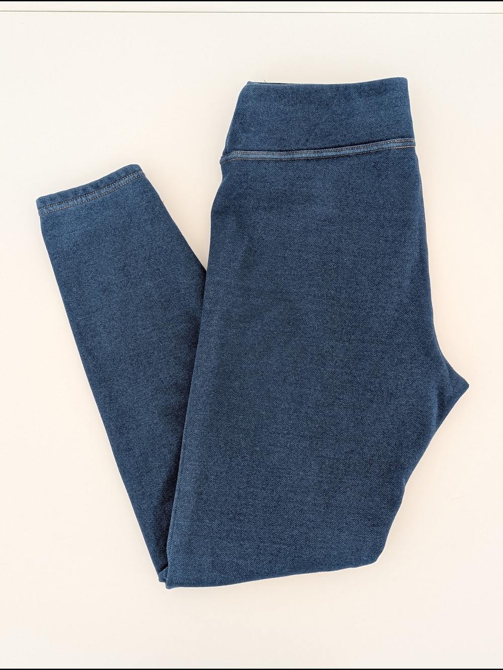 HUE Leggings Women's L Denim Medium -Wash Blue Elastic Waistband Ultrasoft